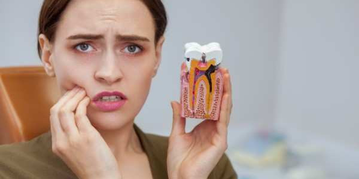When Dental Problems Strike Without Warning in Crewe