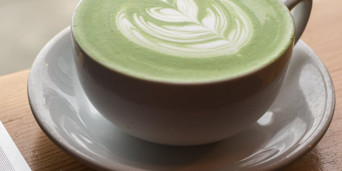Iced Pistachio Latte: A Refreshing Nutty Delight