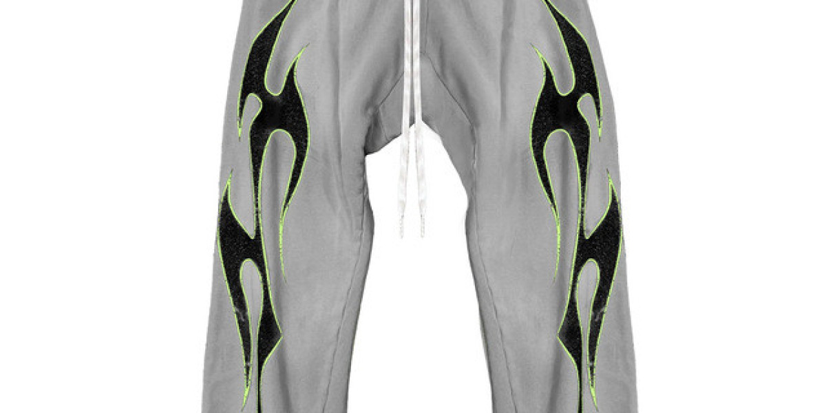 The Famous Hellstar Sweatpants: Why They’re More Than Just Comfort