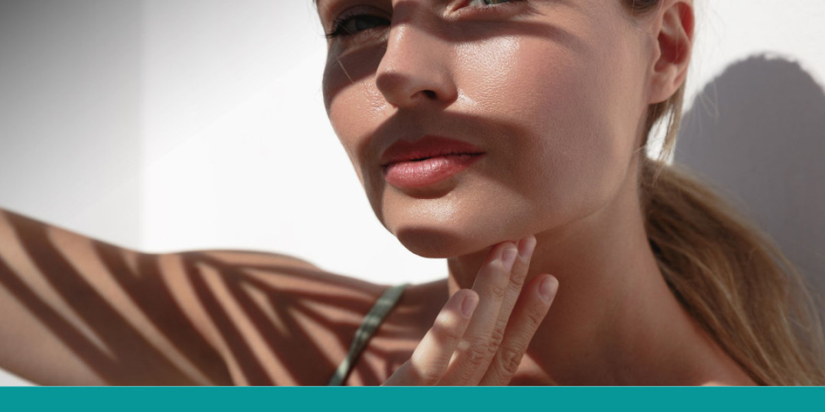 How Sunless Tanner Bronzer Gives Skin a Natural Finish