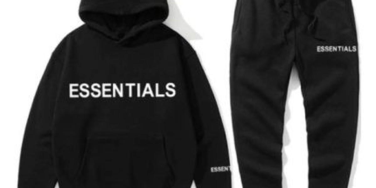 Essential Hoodie – Comfort Meets Style for Every Occasion