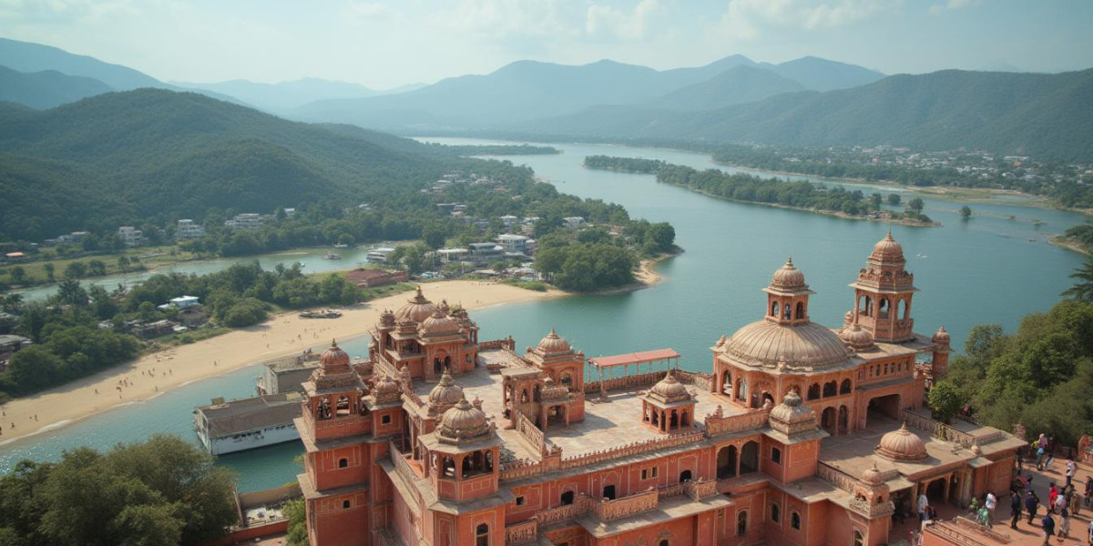 Top 10 Travel Booking Websites to Explore in 2025